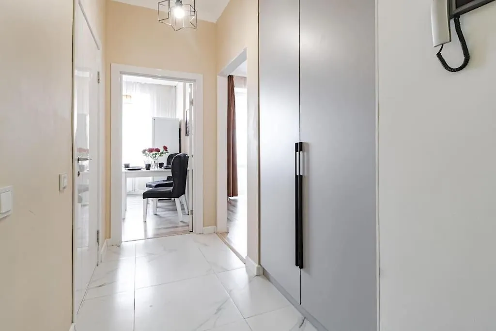 Рядом С Ботаническим Садом Nur-Sultan  Apartment